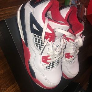 Size 1Y boys retro 4